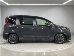 シエンタ HEV Z 5ニンノリ