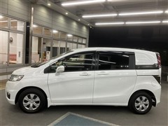 フリードスパイク GジャストSEL