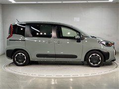 シエンタ HEV Z 7ニンノリ