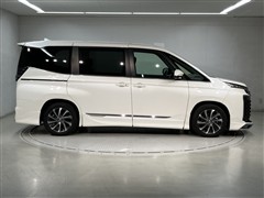 ヴォクシー HEV S-Z