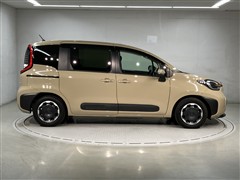 シエンタ HEV Z 5ニンノリ