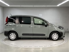 シエンタ HEV G 5ニンノリ