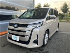 トヨタ ノア HEV G 7ニンノリ