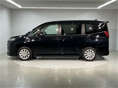 ノア HEV G 7ニンノリ