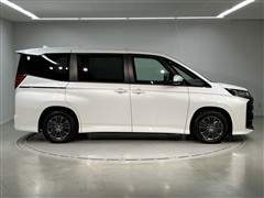 ノア HEV S-G 7ニンノリ