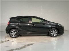 アクア Sスタイルブラック