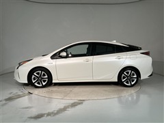 プリウス Aツーリングセレクション