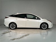 プリウス Aツーリングセレクション