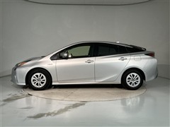 プリウス S セーフティプラス