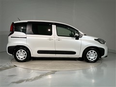 シエンタ HEV G 5ニンノリ