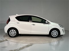 アクア S スタイルブラック