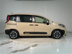 シエンタ HV Z 7ニン