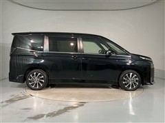 ヴォクシー HEV S-Z 7ニンノリ