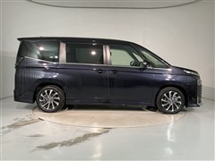 ヴォクシー HEV S-Z