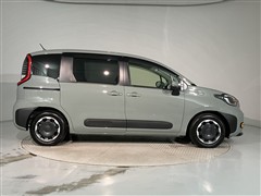 シエンタ HEV Z 5ニンノリ