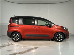 シエンタ HEV Z 5ニンノリ