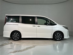 ノア Si WxB3 7ニンノリ