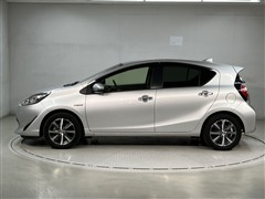 アクア Sスタイルブラック