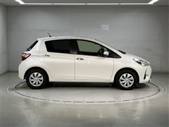 ヴィッツ Fセーフティエディション2