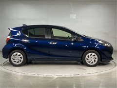 アクア S スタイルブラック