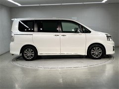 ヴォクシー ZS キラメキZ 8ニン