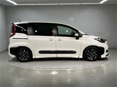 シエンタ HEV Z 7ニンノリ