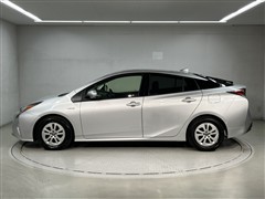 プリウス S セーフティプラス