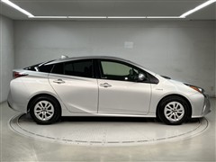 プリウス S セーフティプラス