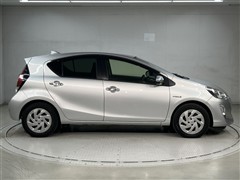 アクア S スタイルブラック