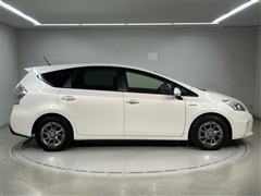 プリウスアルファ Gチューンブラック