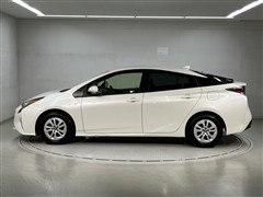 プリウス S セーフティプラス