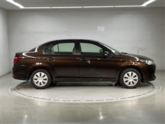 カローラアクシオ X