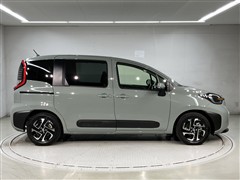 シエンタ HEV Z 5ニンノリ