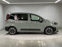 シエンタ HEV Z 5ニンノリ