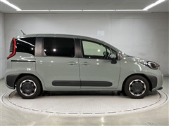 シエンタ HEV Z 7ニンノリ