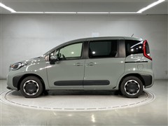 シエンタ HEV Z 4WD 7ニンノリ