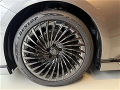 クラウンセダン Z HEV