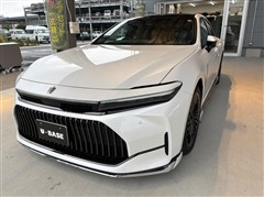 トヨタ　クラウン セダンHEV Z