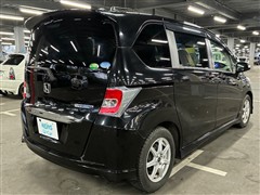 フリードHVプレミアムエディション