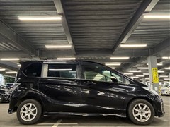 フリードHVプレミアムエディション