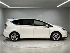 プリウスアルファ SツーリングSEL