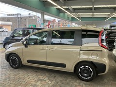 シエンタ HEV Z 5ニンノリ