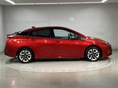 プリウス A ツーリング 4WD