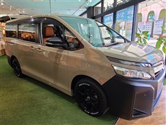 ヴォクシー X 8ニンノリ