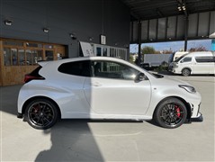 GRヤリス RZハイパフォ-マンス