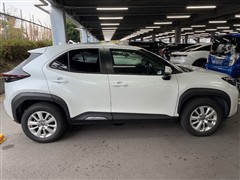 ヤリスクロス G