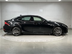 IS200t Fスポーツ