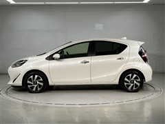 アクア Sスタイルブラック