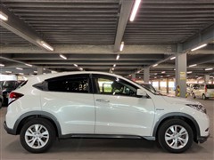 ヴェゼル HV X 4WD