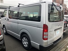 ハイエースV DX 5ドア 3/6ニン